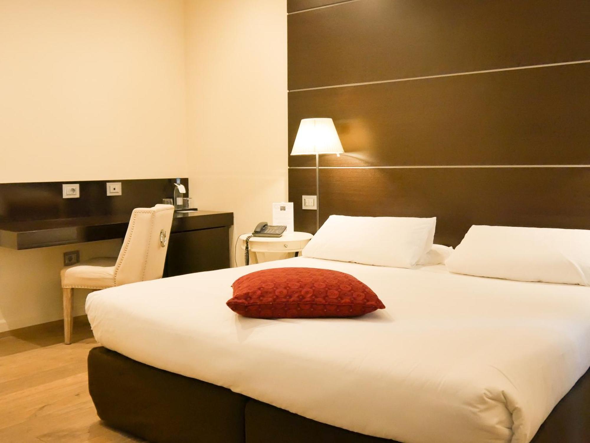 Townhouse 33 Hotel Milan Exterior photo