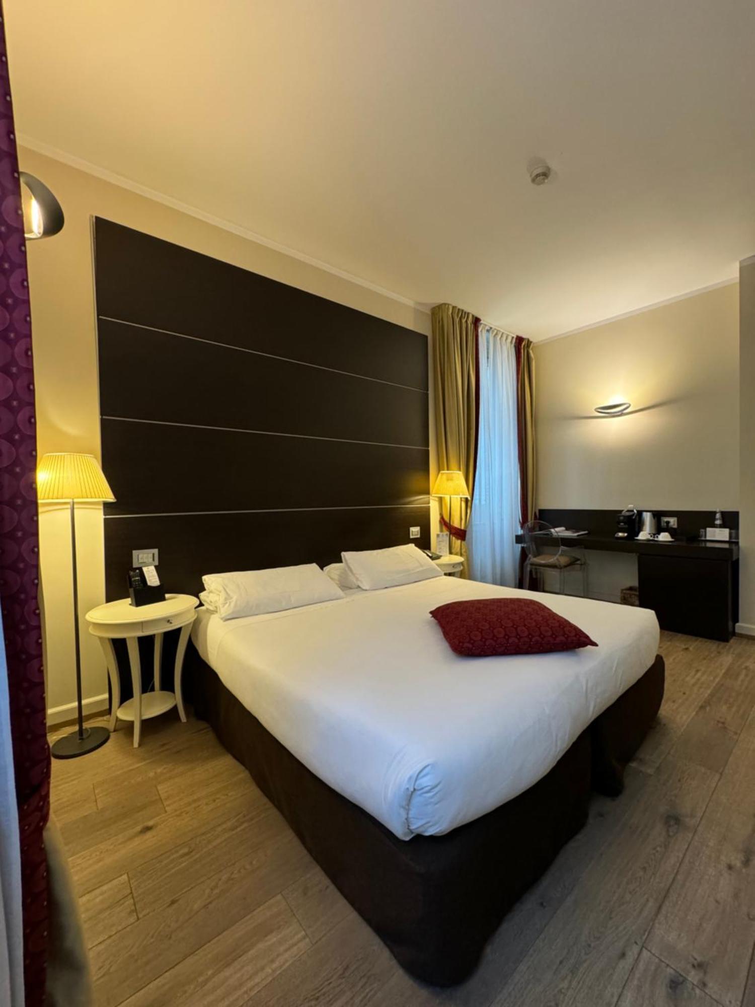 Townhouse 33 Hotel Milan Exterior photo