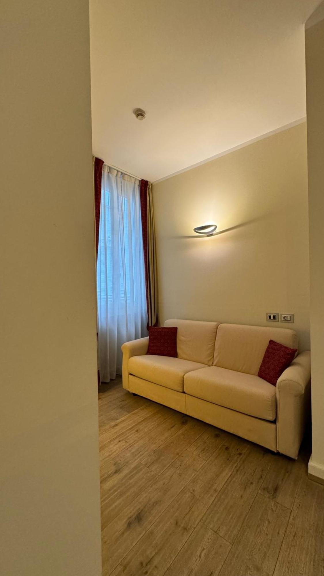 Townhouse 33 Hotel Milan Exterior photo
